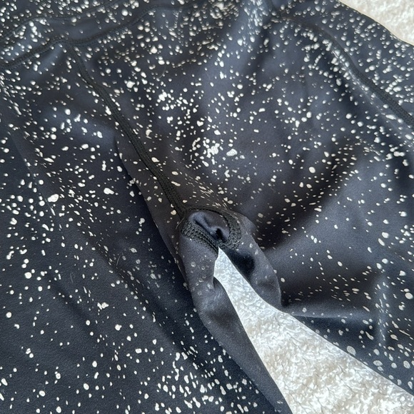 Zyia Black Reflective Pocket Light n Tight Hi-rise 7/8 24" - Picture 6 of 6